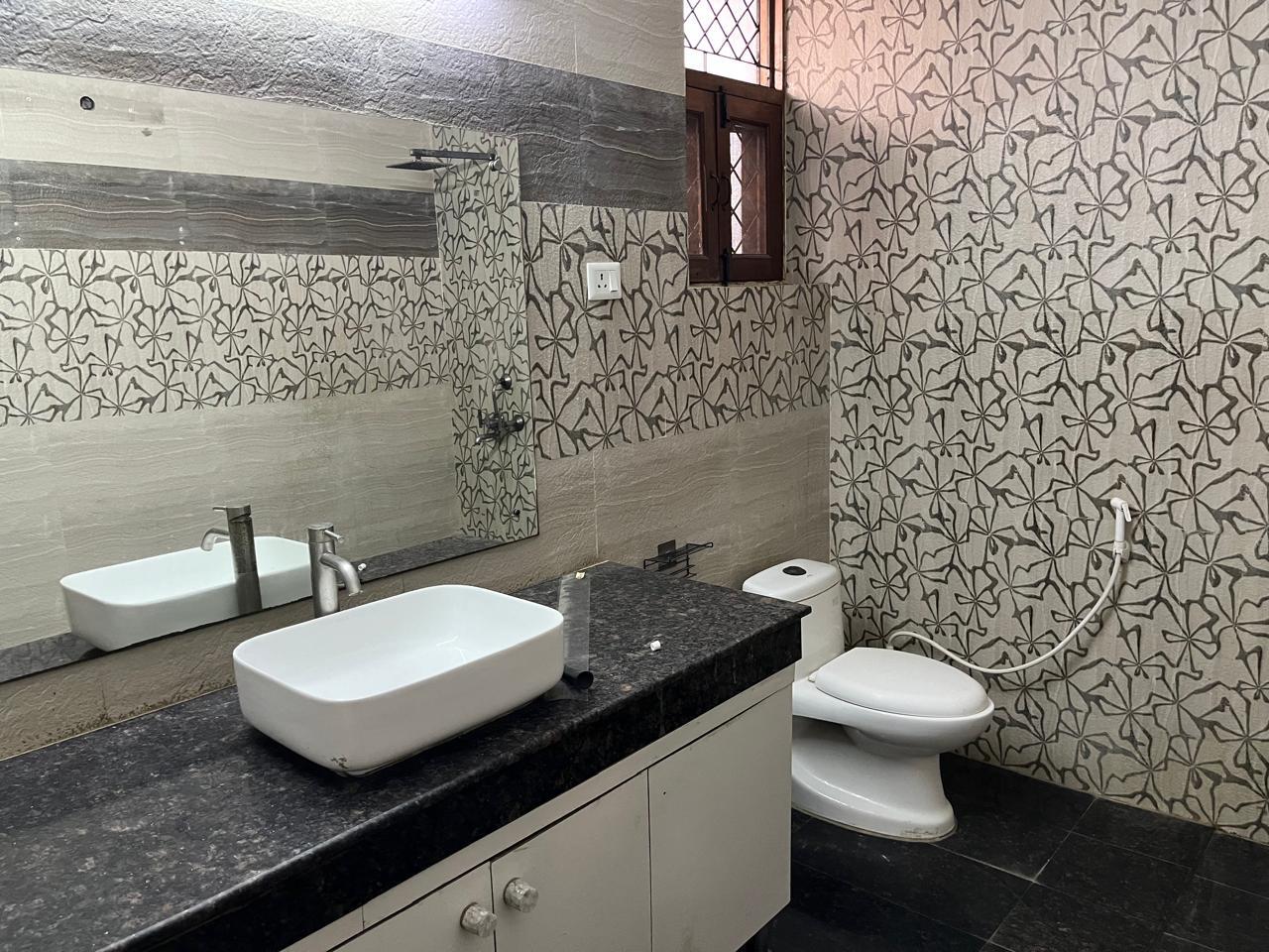SECTOR 15 NOIDA - Photo 2