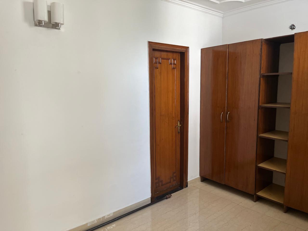 SECTOR 15 NOIDA - Photo 3