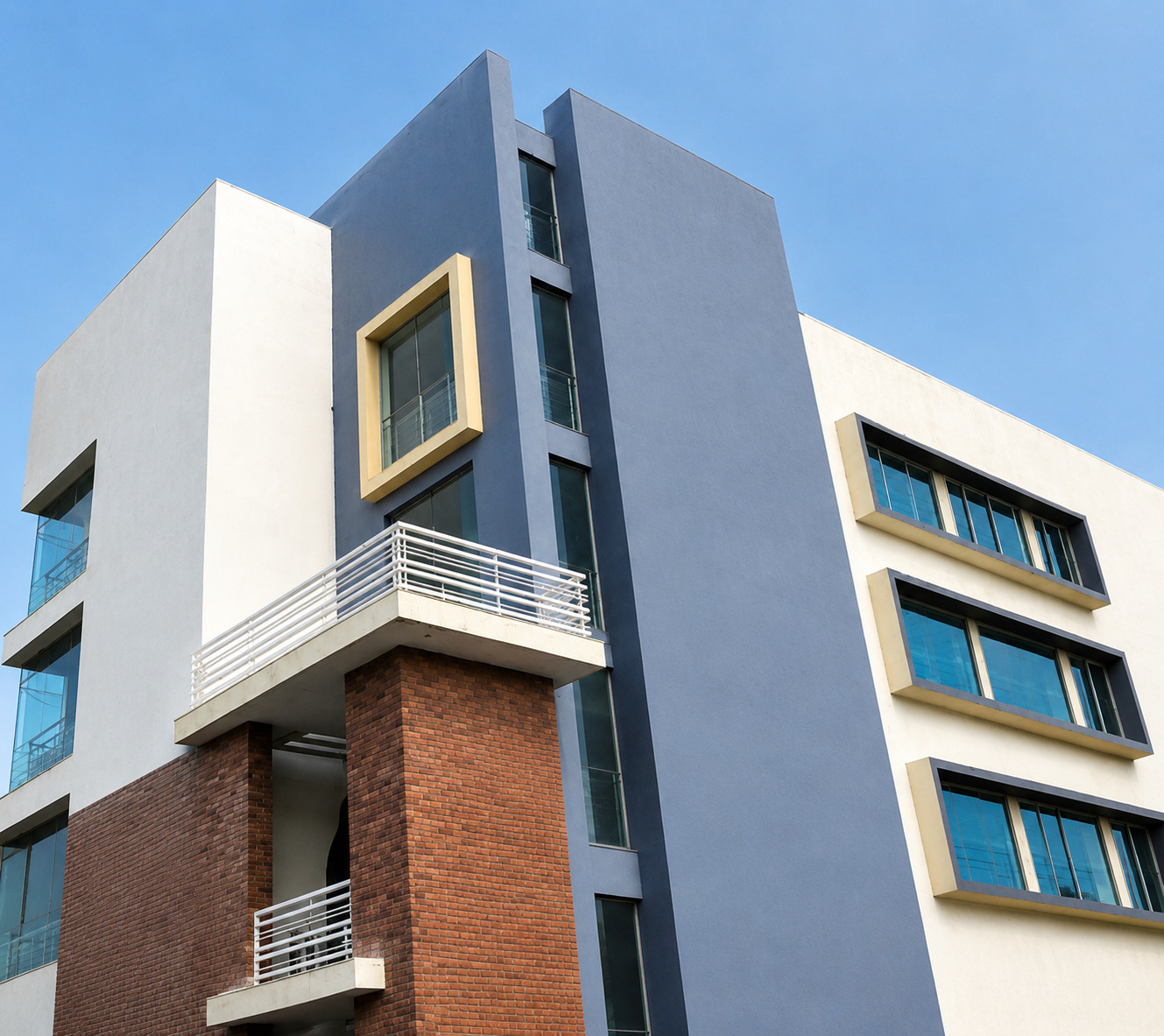 800 MTR BUILDING FOR SALE IN SECTOR - 63 NOIDA