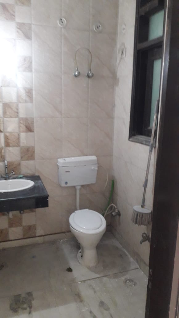 SECTOR 22 NOIDA RESIDENTIAL KOTHI - Photo 4