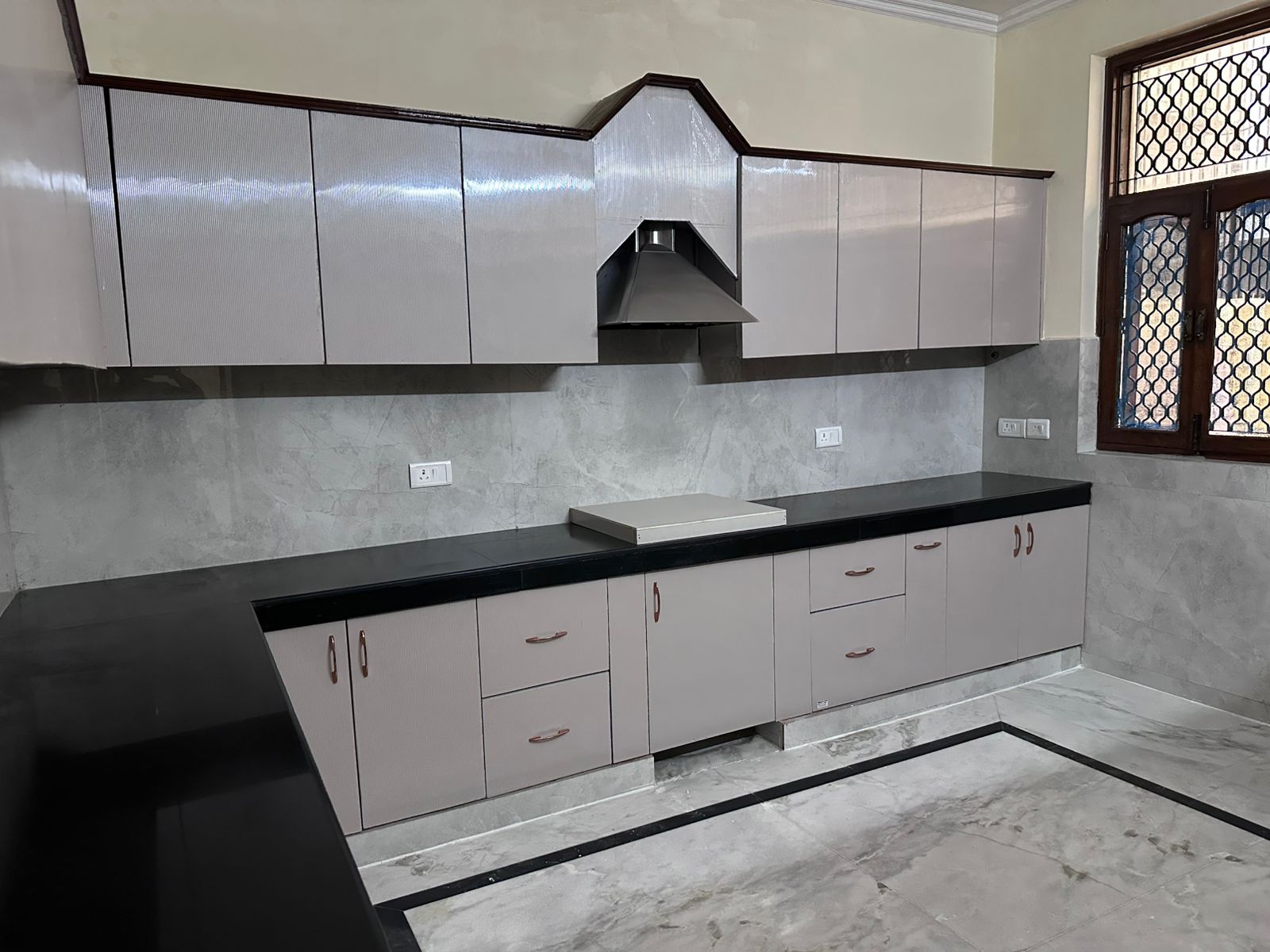 200 Mtr Premium Residential House for Sale in Sector 52 Noida - Photo 3