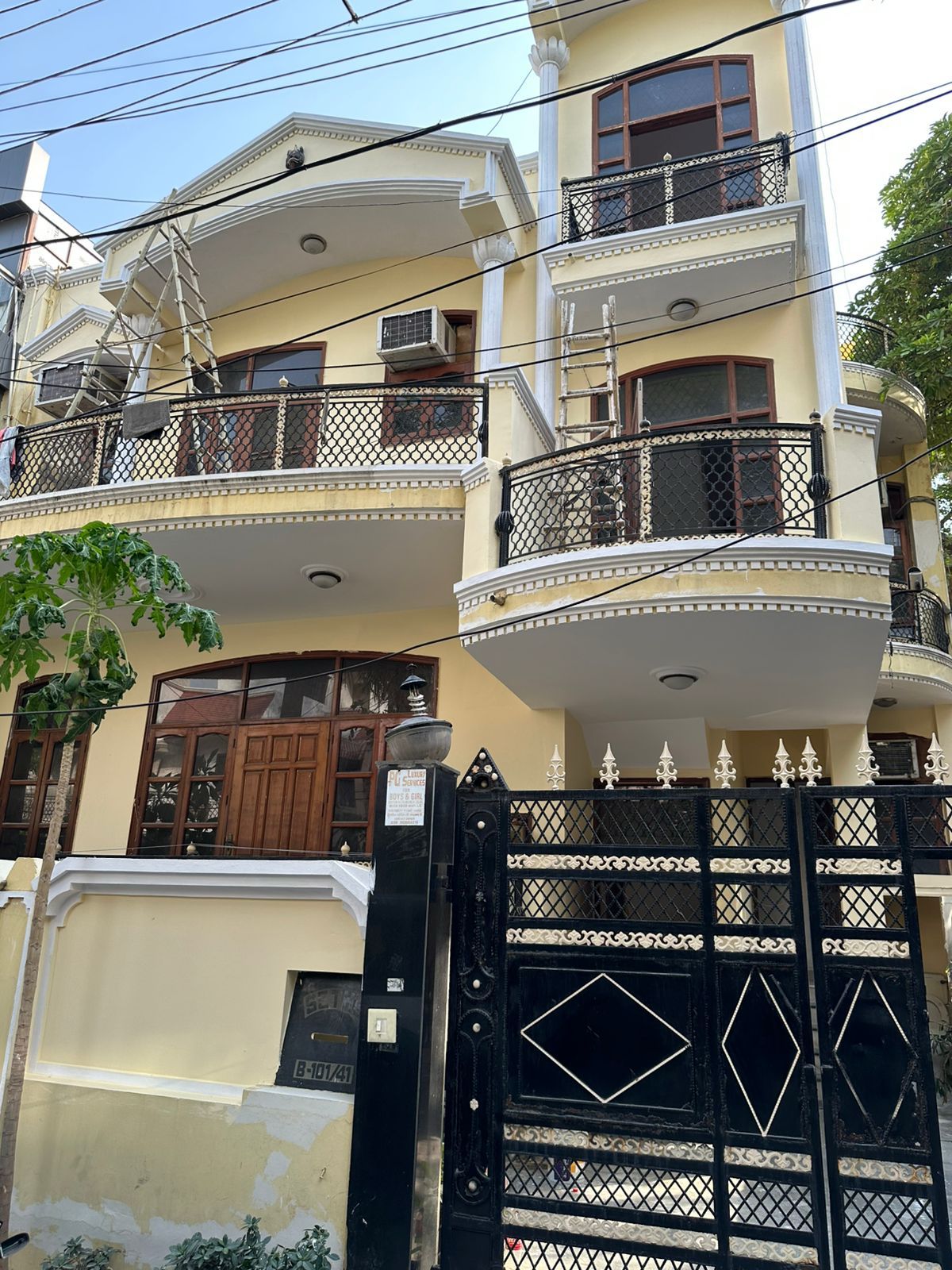 200 Mtr Premium Residential House for Sale in Sector 52 Noida - Photo 10