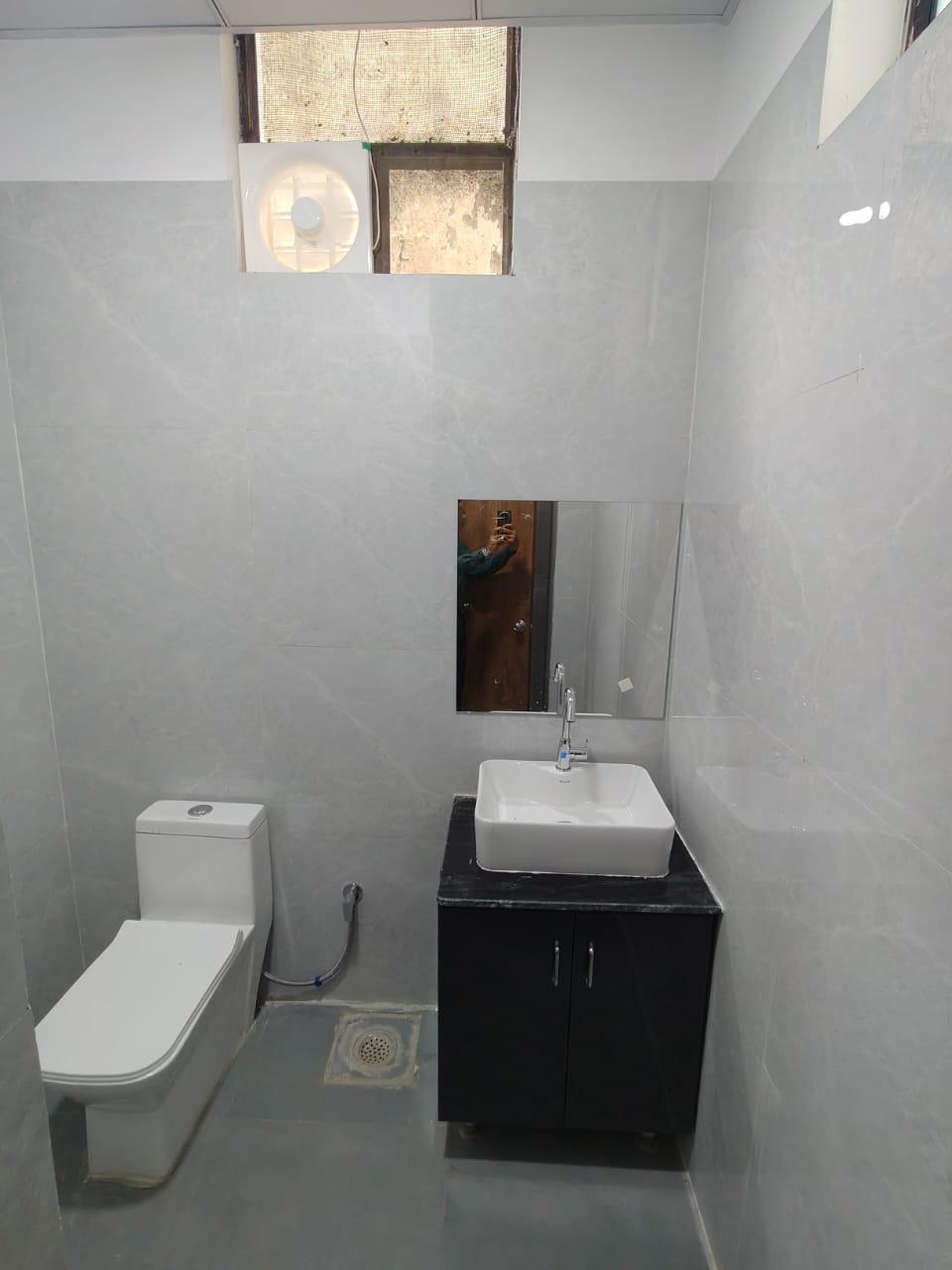 FOR RENT 800 MTR BUILDING IN SECTOR 57 NOIDA - Photo 9