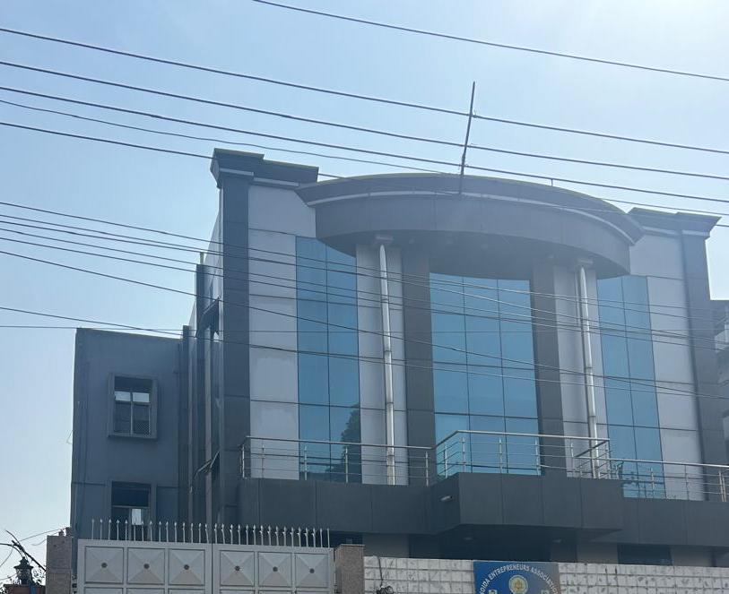 FOR RENT 800 MTR BUILDING IN SECTOR 57 NOIDA - Photo 14