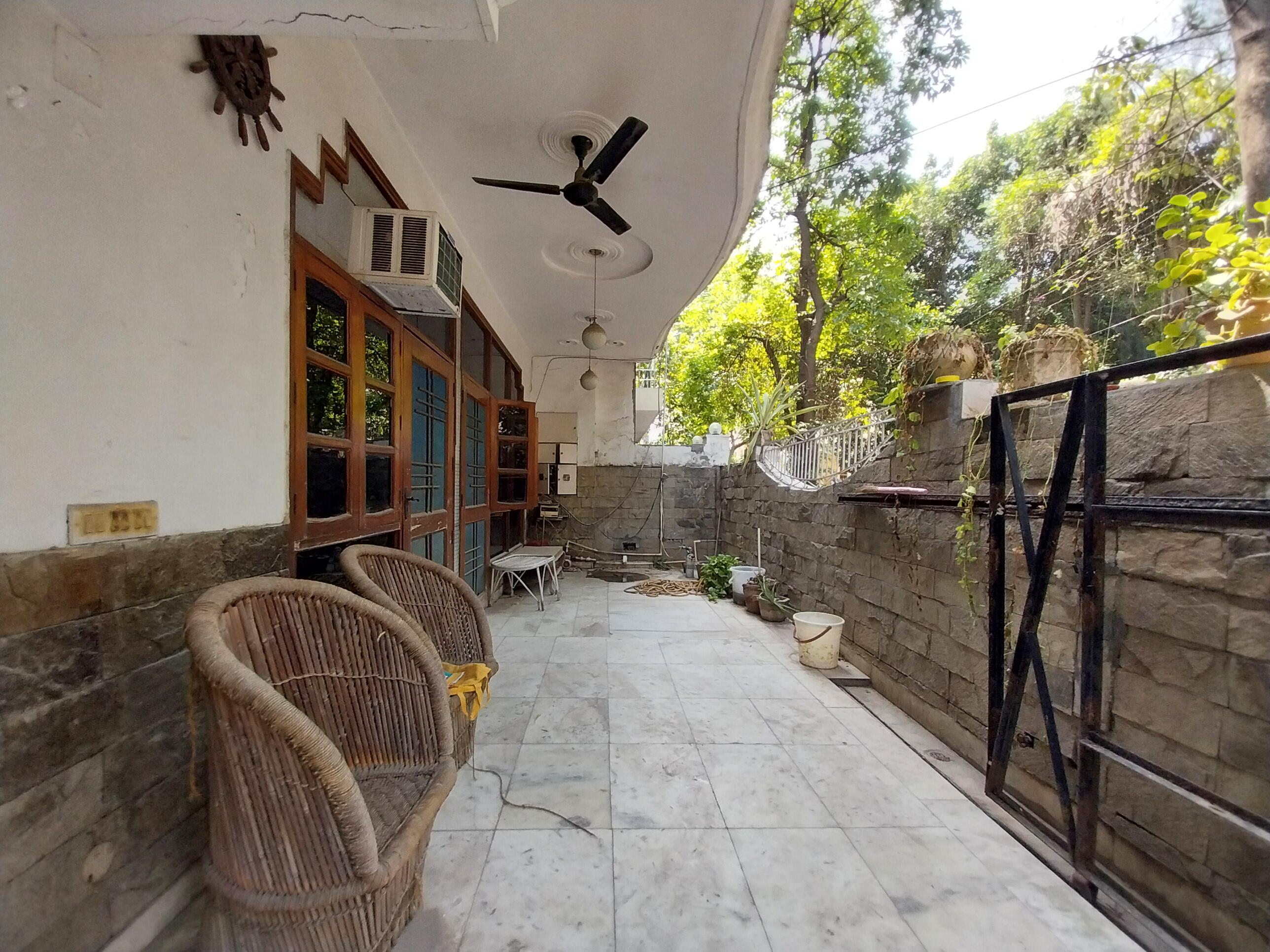 Sector 41 Noida - Photo 2
