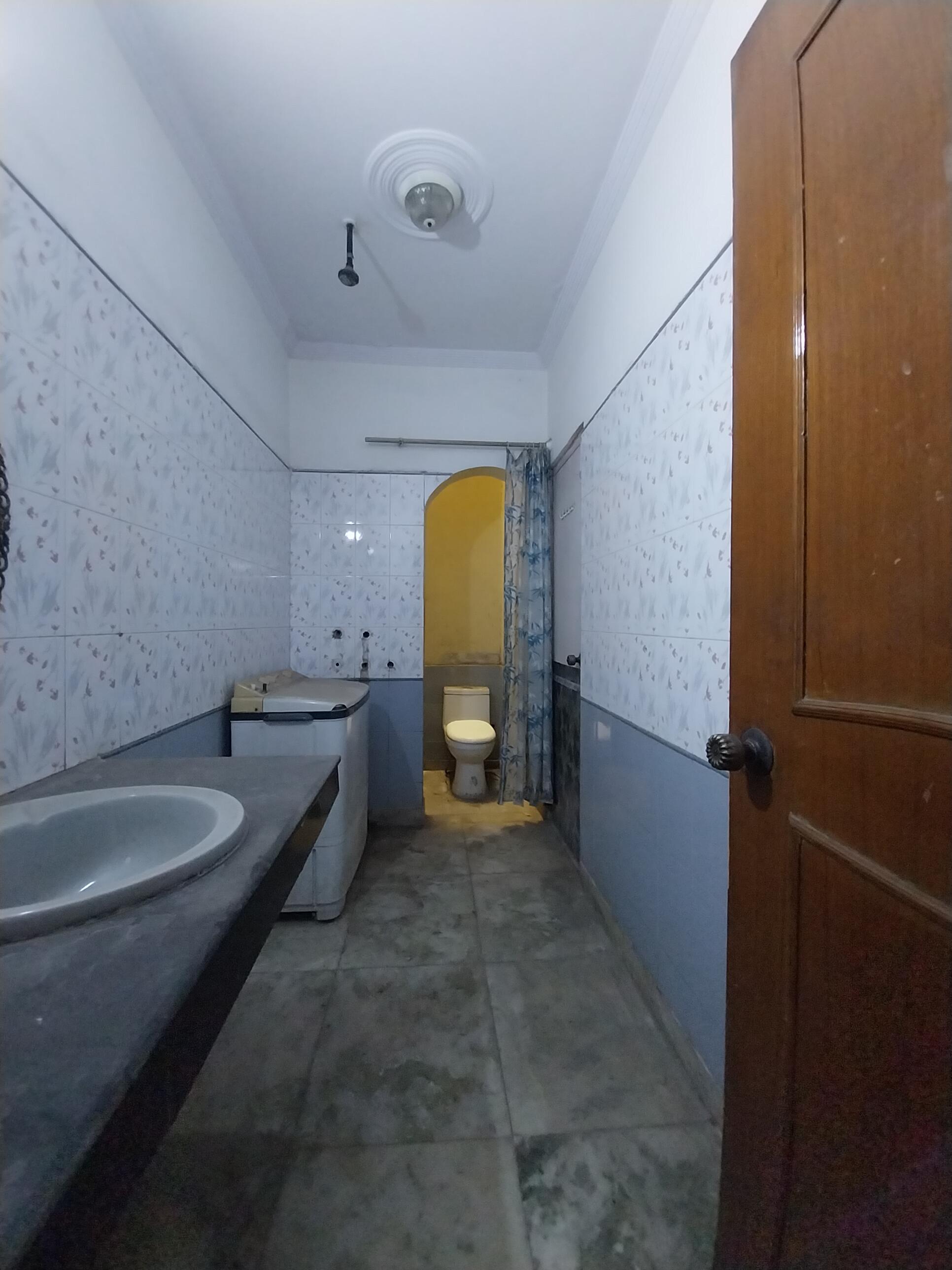 Sector 41 Noida - Photo 4