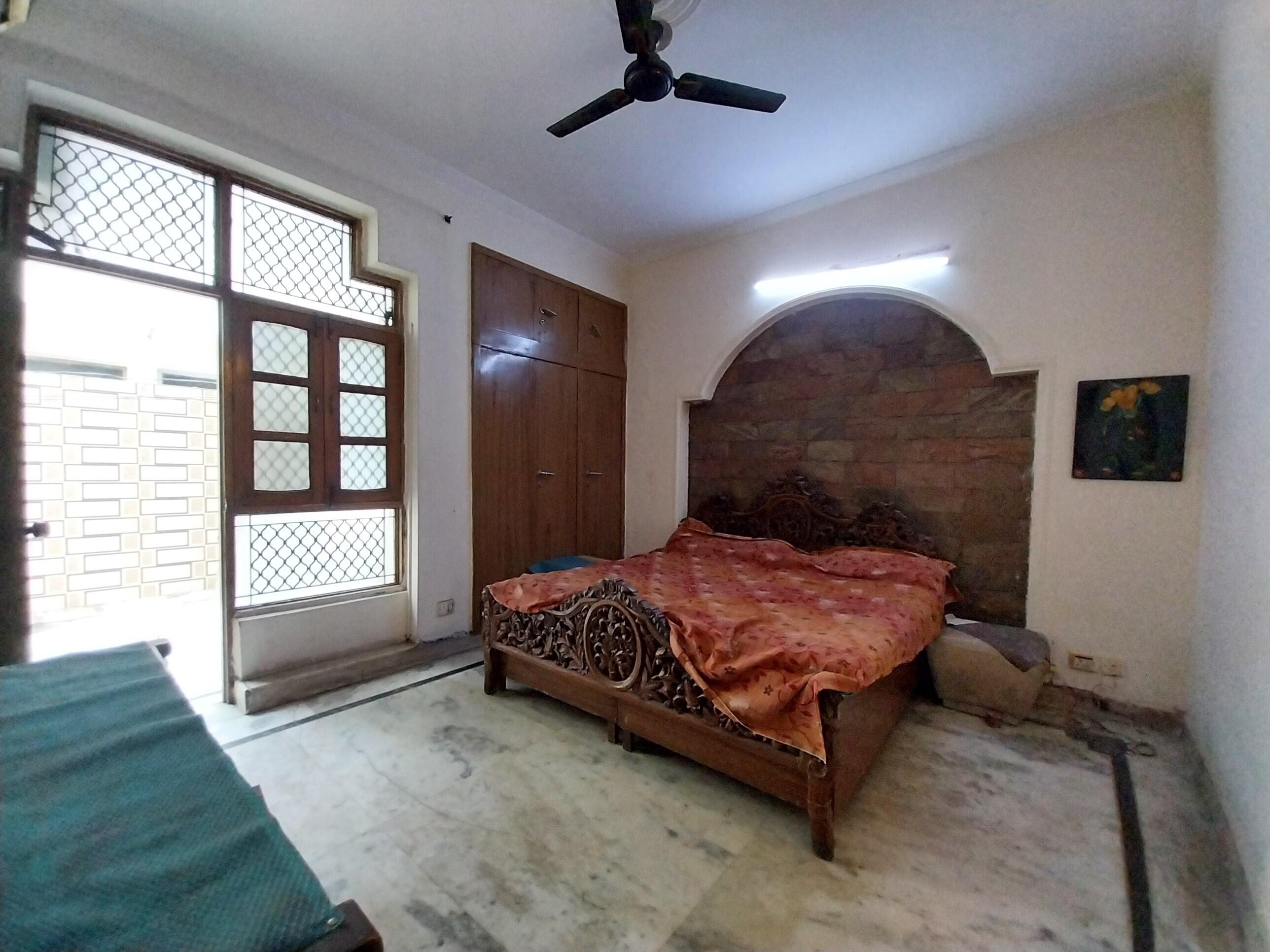 Sector 41 Noida - Photo 6
