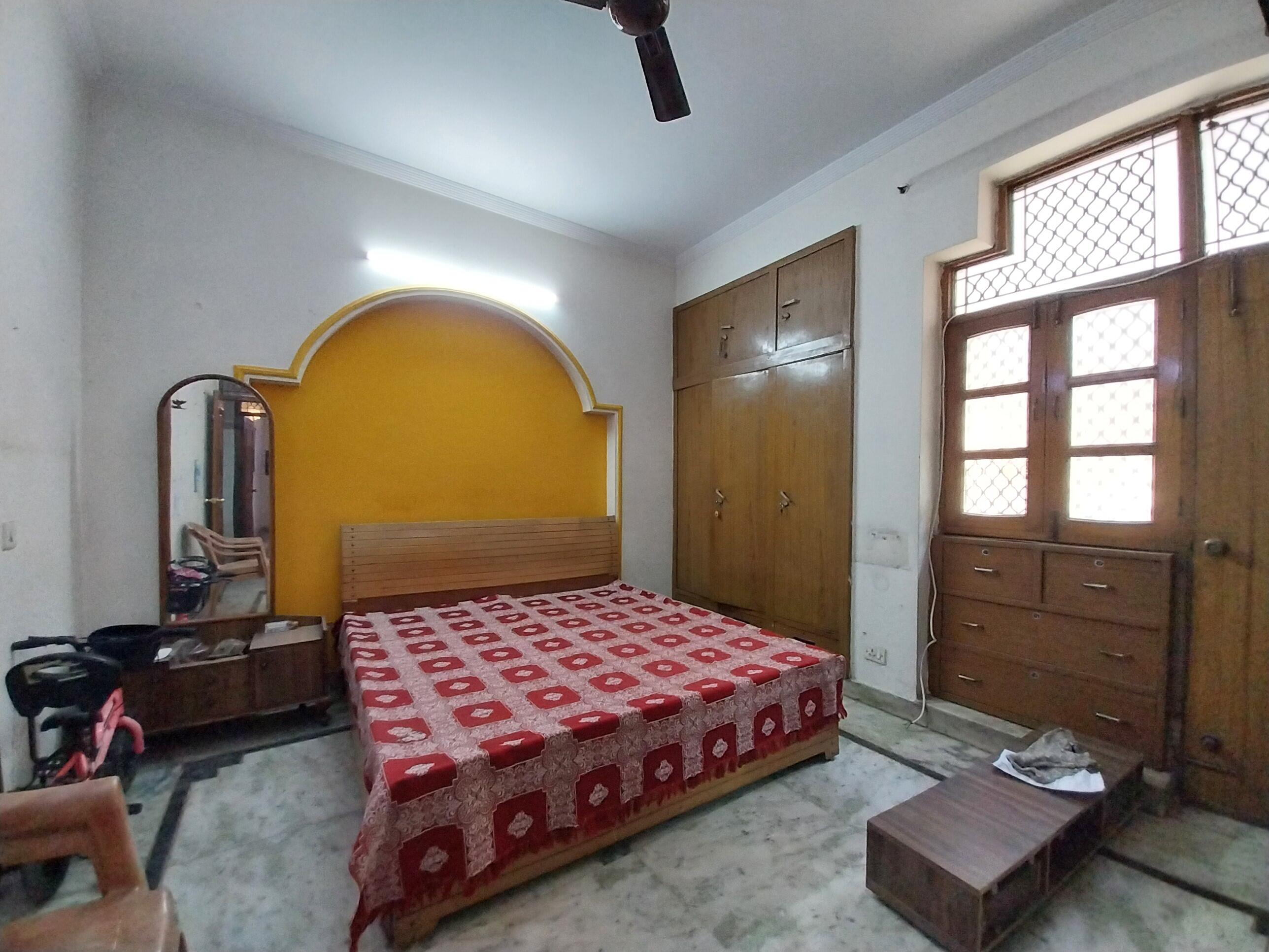 Sector 41 Noida - Photo 8