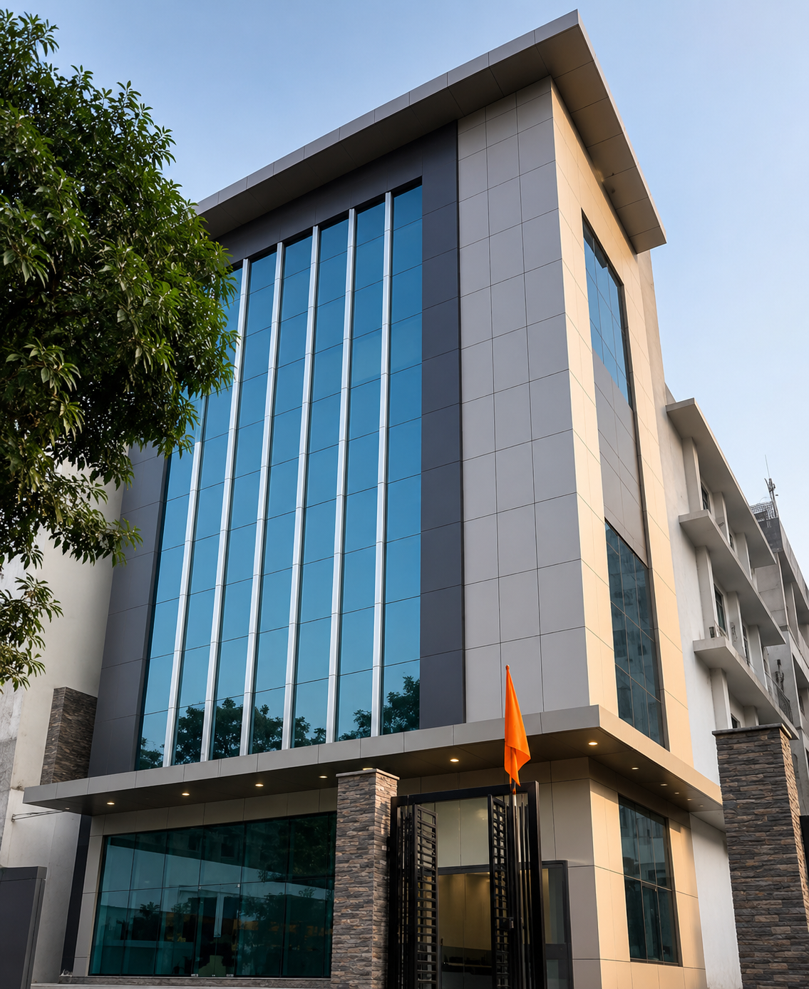 FOR SALE 800 MTR BUILDING IN SECTOR - 88 NOIDA