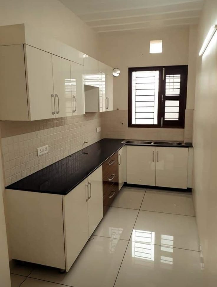 Ready to Move Independent House in Sector 41 Noida - Photo 2