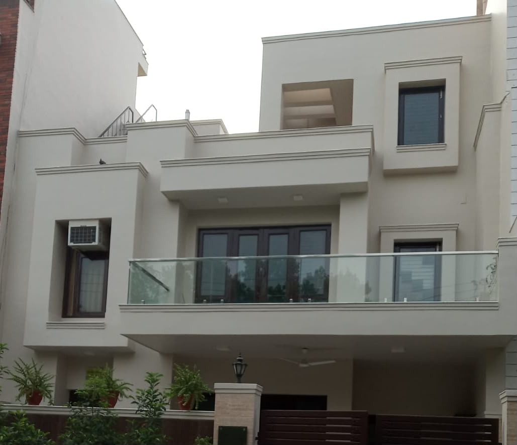 Ready to Move Independent House in Sector 41 Noida