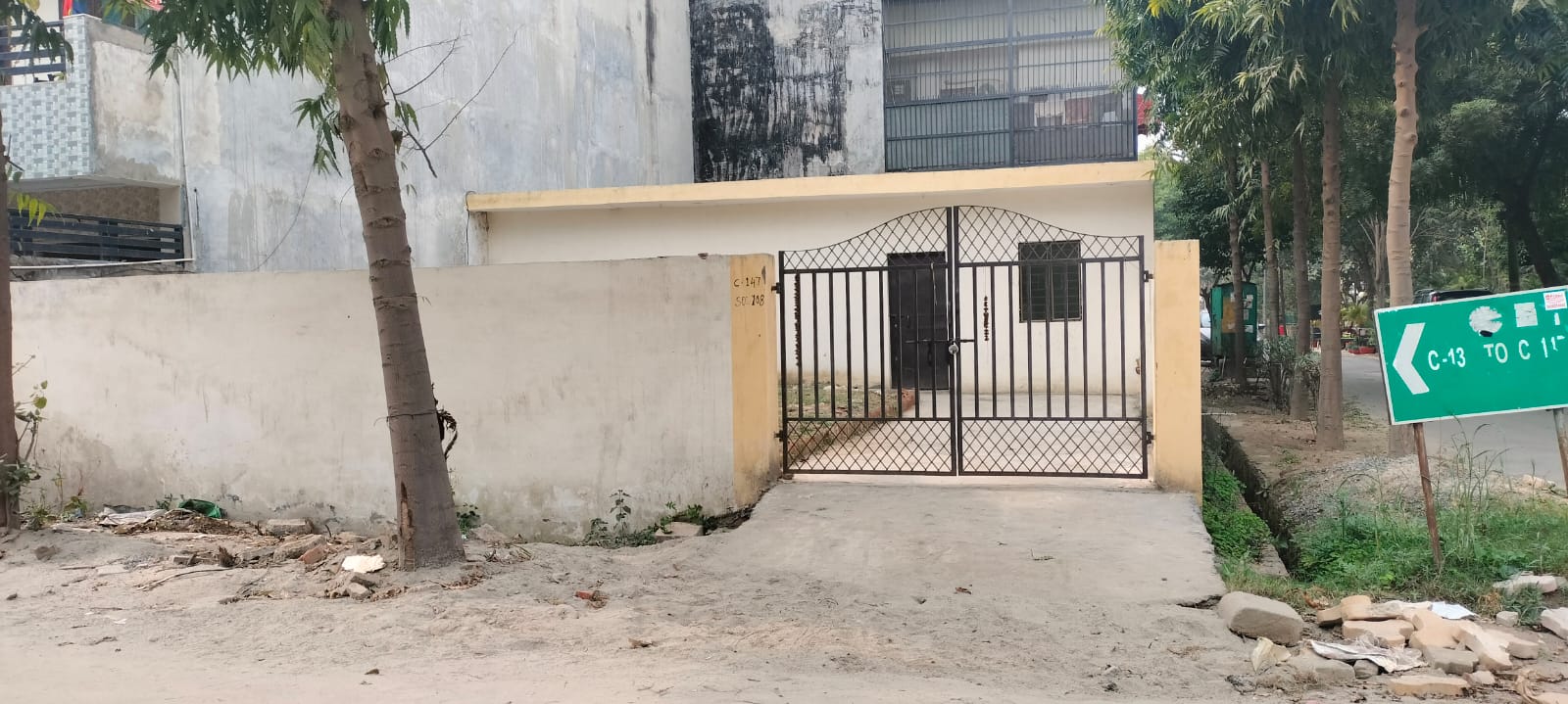 For Sale 300 Sq Mtr Residential Plot In Sec - 51 Noida