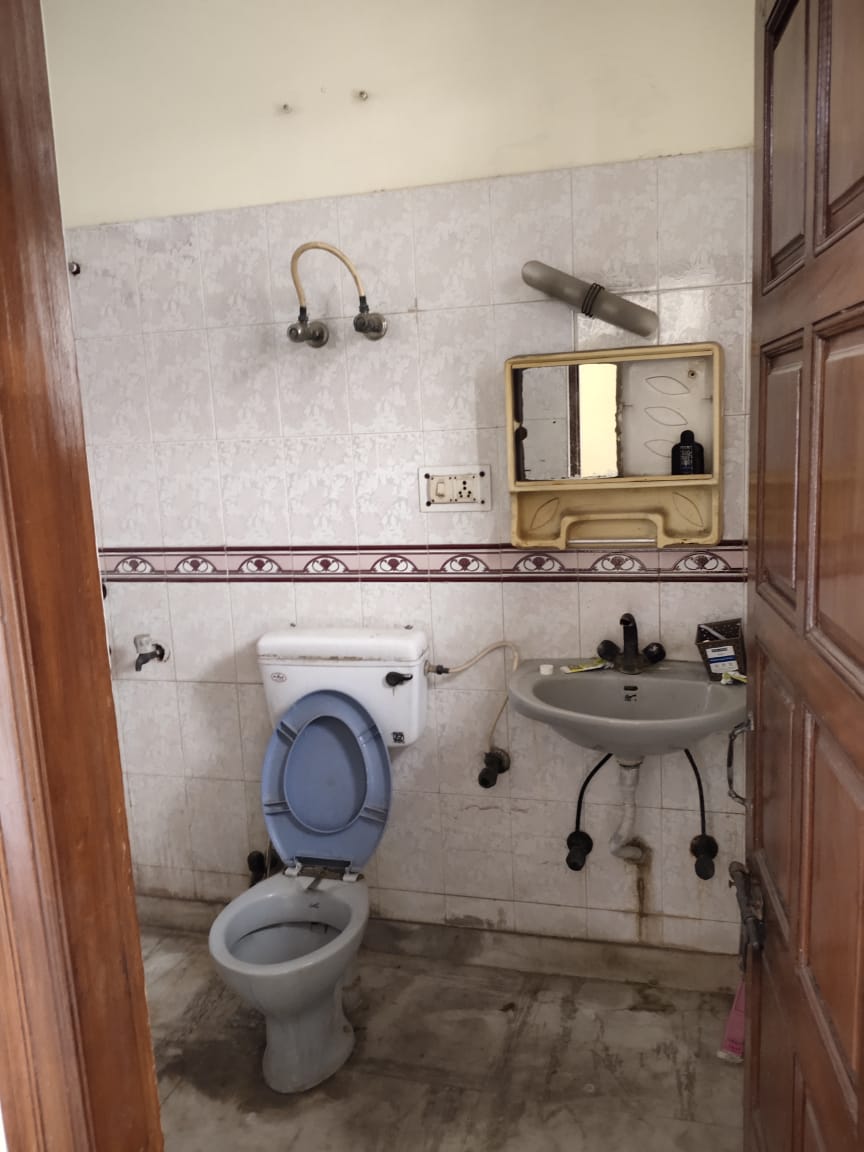 Residential Property in Sector 33 Noida - Photo 3